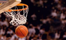 九游体育-雷霆最后时刻击败广厦队，贝恩成为关键先生