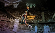 九游中国-跨界制霸，从鹈鹕力克辽宁到欧文F1争冠，体育精神的多元诠释