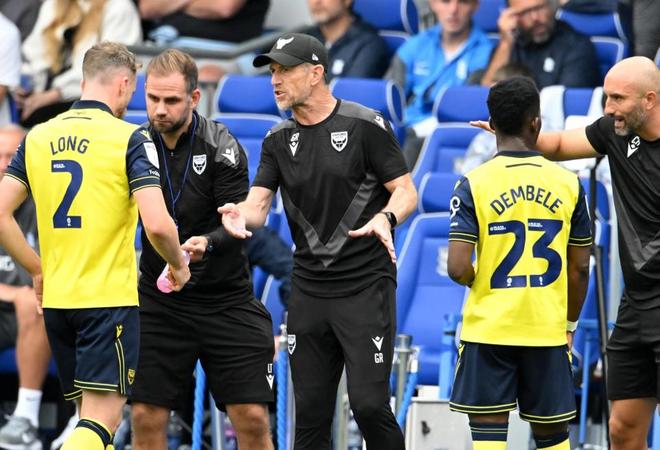 牛津联主场告负，牛津联球员不畏艰难困苦的简单介绍