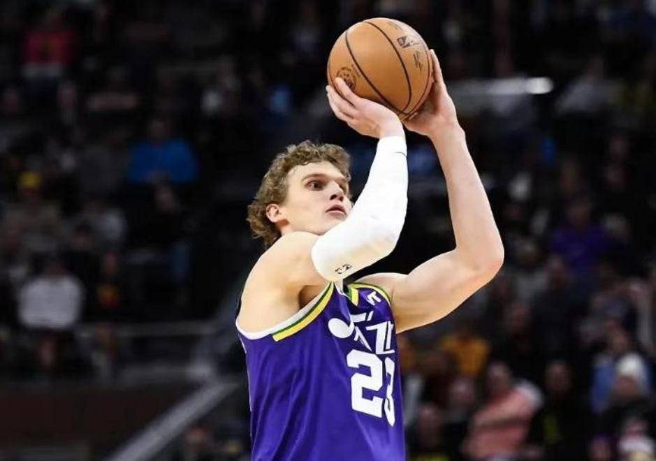 关于爵士难挡森林狼,米切尔表现出色助力球队保持领先地位的信息 关于爵士难挡森林狼,米切尔表现出色助力球队保持领先地位的信息