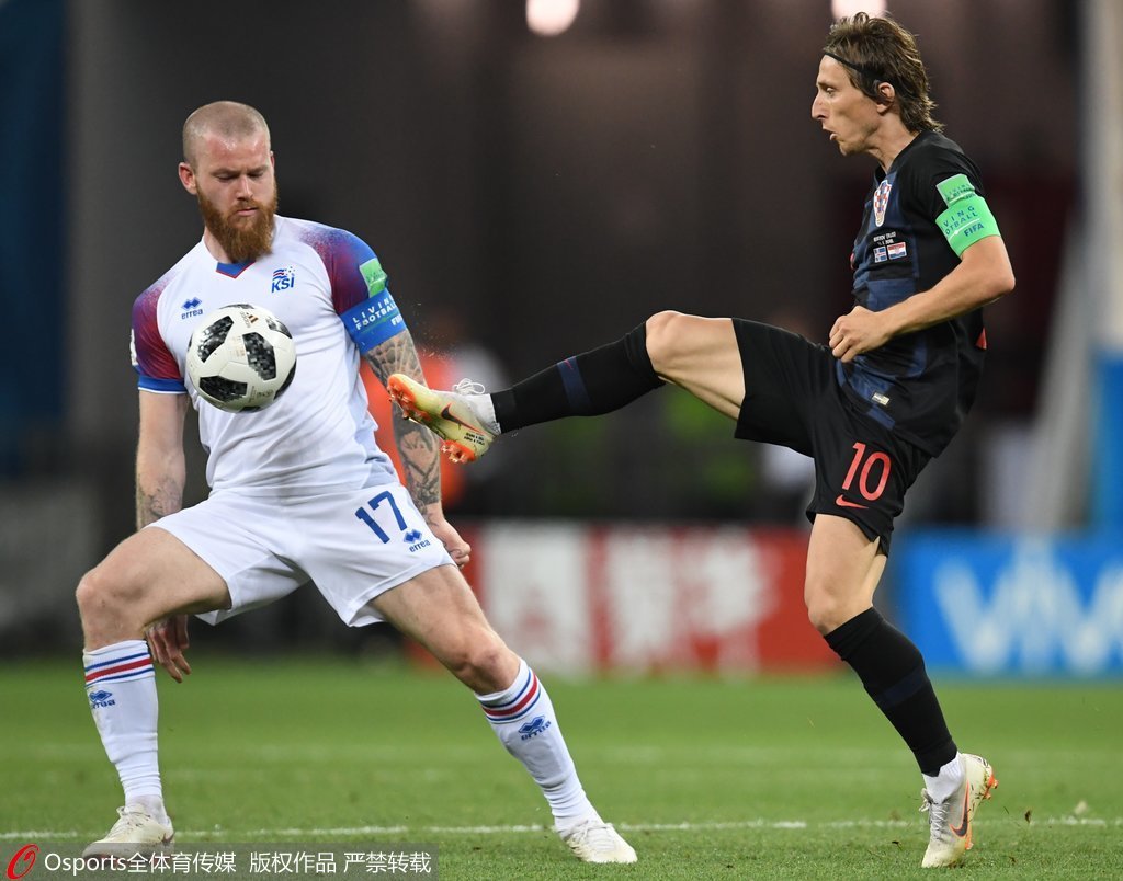 乌克兰队敢于和克罗地亚篮球队较量 乌克兰队敢于和克罗地亚篮球队较量