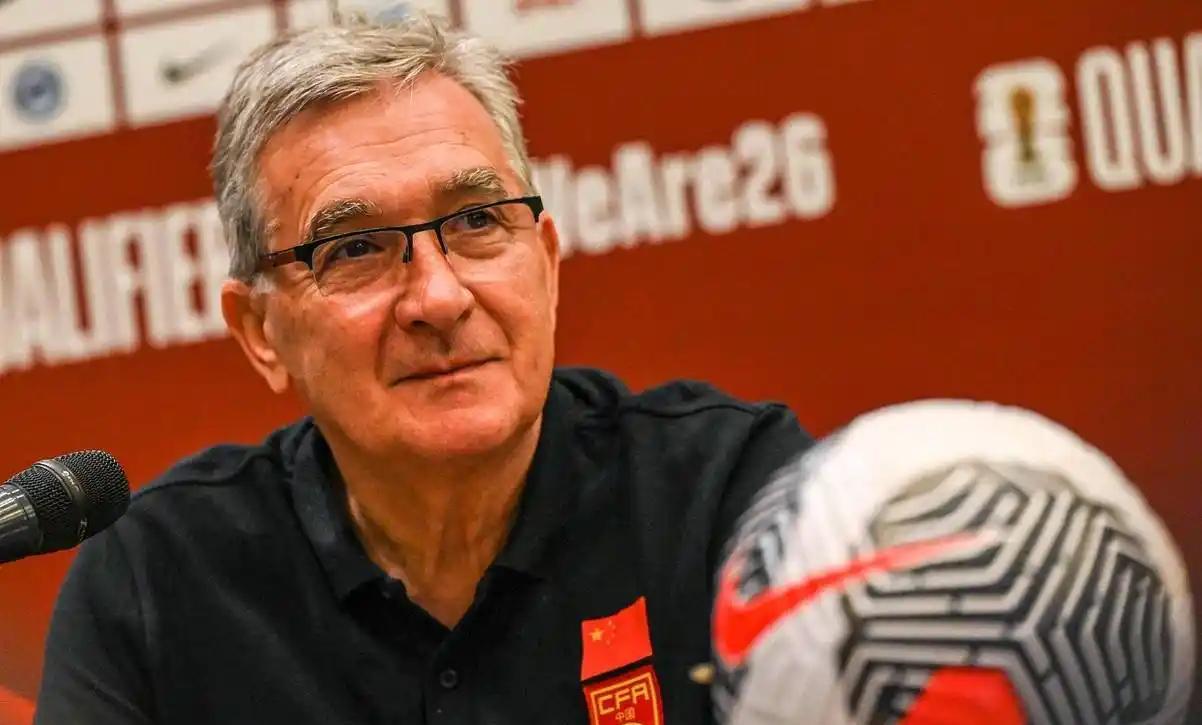 国家队备战世预赛,球员们完成最后冲刺 国家队备战世预赛,球员们完成最后冲刺