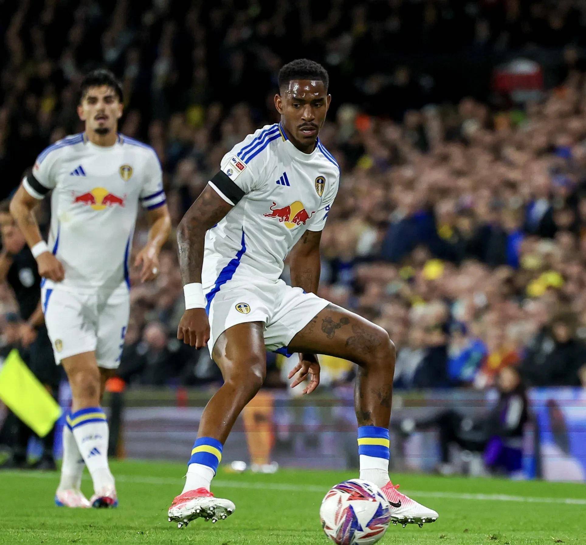 利兹联主场战胜伯恩茅斯,迎来胜利 利兹联主场战胜伯恩茅斯,迎来胜利