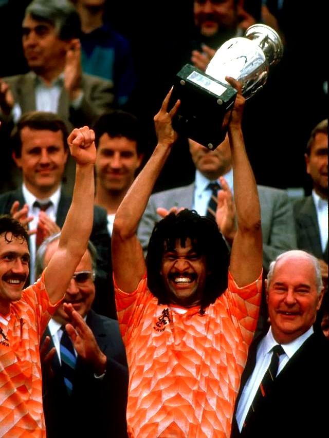 包含欧洲国家队大比拼,激情高涨赛场火热的词条 包含欧洲国家队大比拼,激情高涨赛场火热的词条