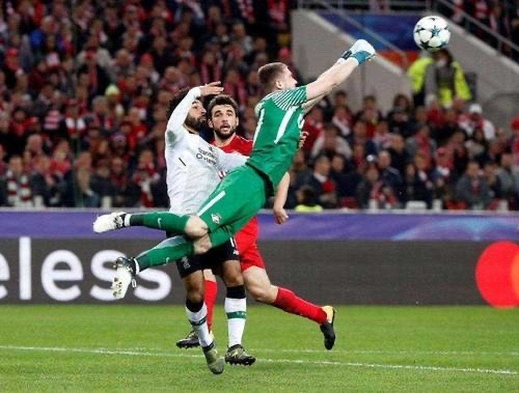 摩纳哥客场战胜斯特拉斯堡，重返联赛前四