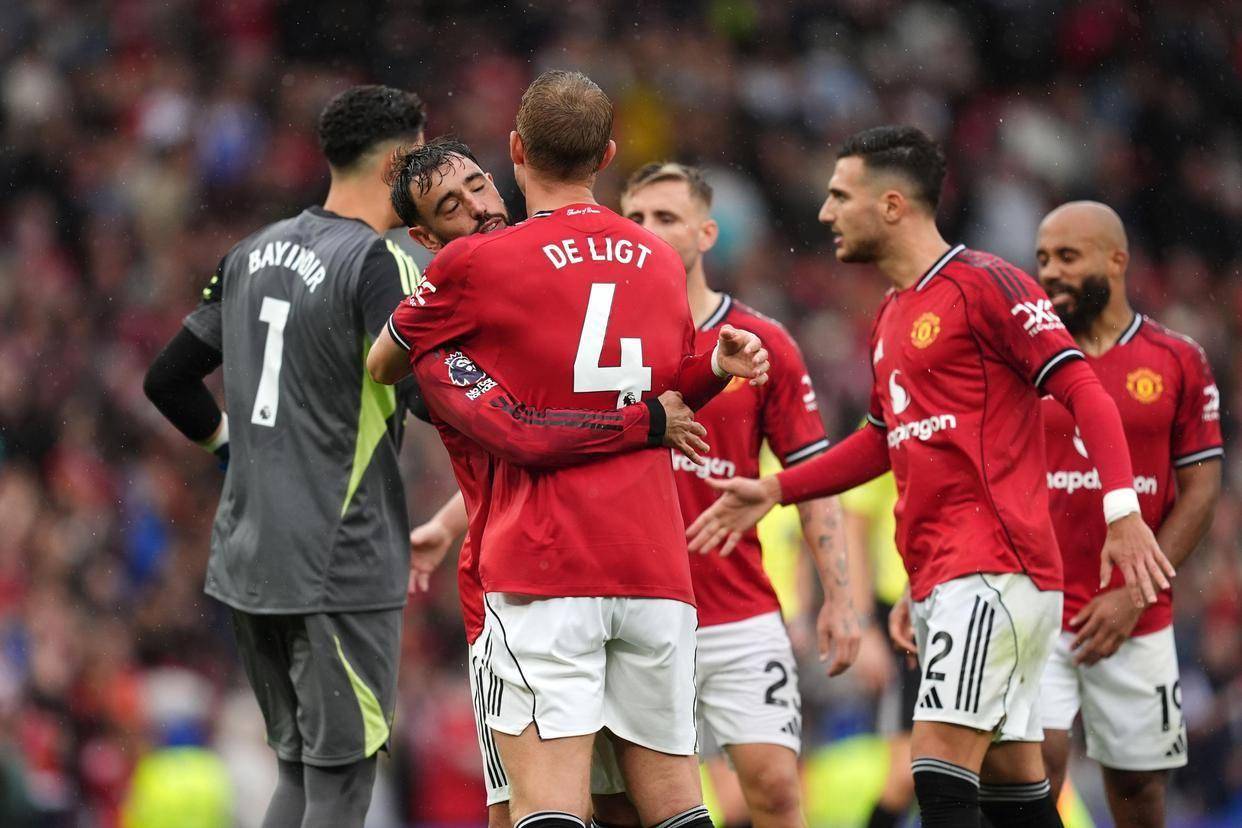 曼联强势勒沃库森，梅西统治全场