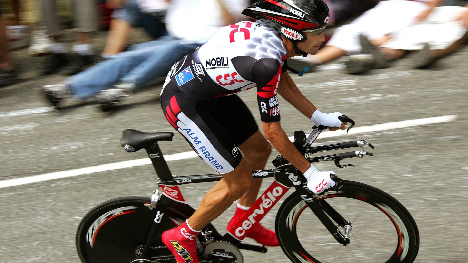 北欧冰与南美火的交响，挪威节奏如何冻结英格兰，迪巴拉化身关键先生