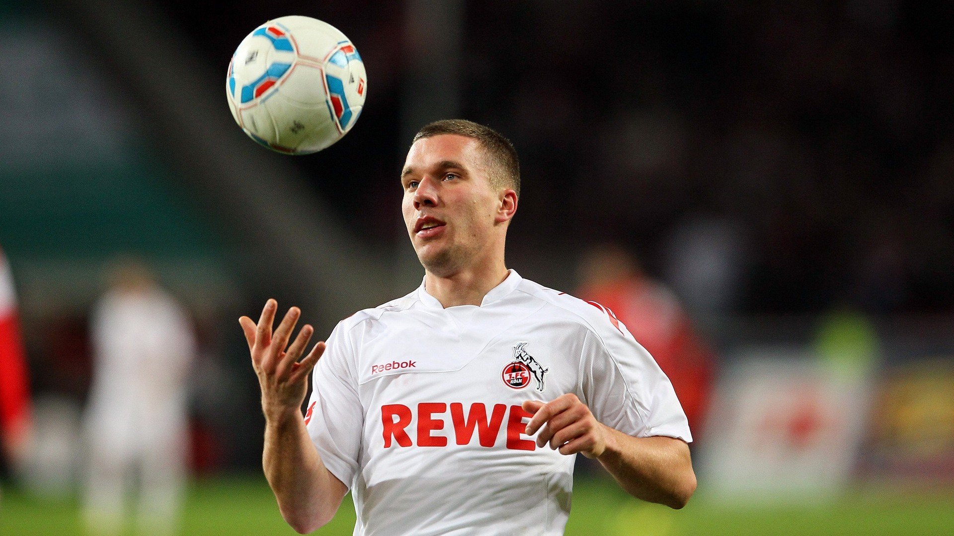 戈麦斯一锤定音！皇家社会爆冷卡塔尔，关键时刻的孤胆英雄